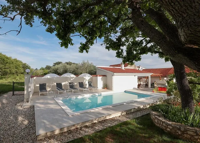 빌라 Luxury With A Swimming Pool Poljica, Zadar - 22070 *