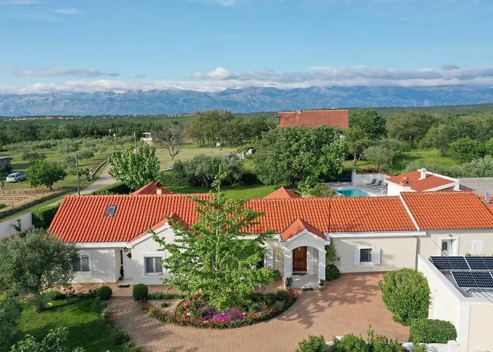 빌라 Luxury With A Swimming Pool Poljica, Zadar - 22070