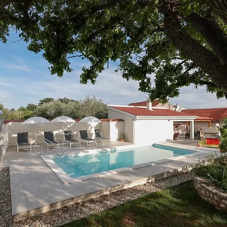 Vila Luxury With A Swimming Pool Poljica, Zadar - 22070 *
