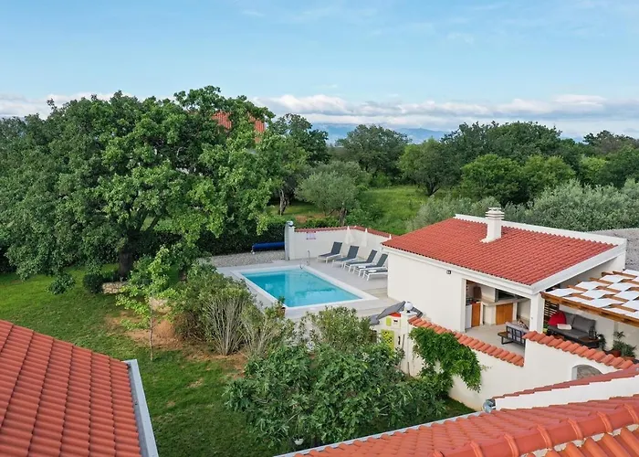 Luxury With A Swimming Pool Poljica, Zadar - 22070 *